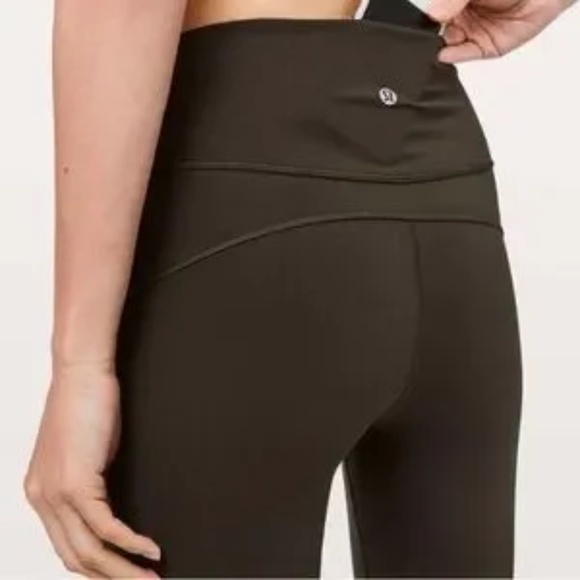 Lululemon In Movement 7/8 Tight *Everlux 25" Dark Olive size 8 - Picture 2 of 6